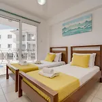 Poppy Apartment